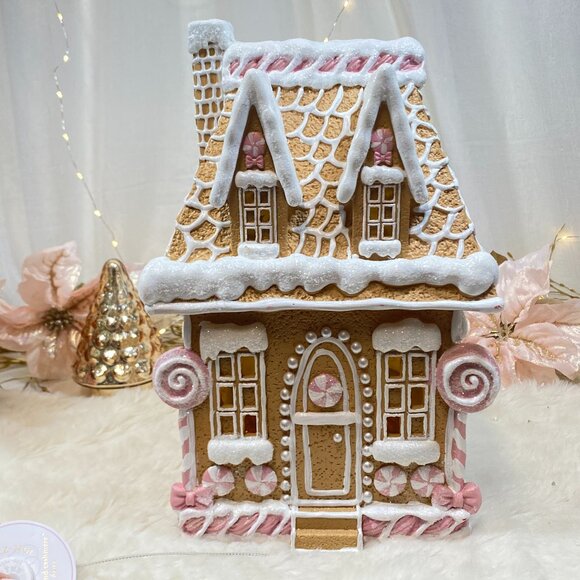 CUPCAKES & CASHMERE Christmas Pink Peppermint Bow Gingerbread House Led Light Up - Picture 3 of 10